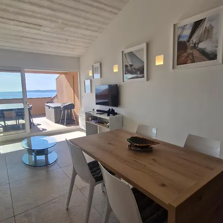 3 Pieces Avec Terrasse Vue Mer, Piscine Et Parking A Sainte-maxime - Fr-1-780-96 Apartman *