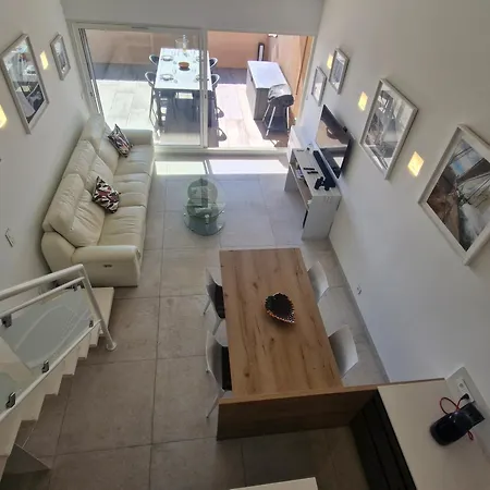 3 Pieces Avec Terrasse Vue Mer, Piscine Et Parking A Sainte-maxime - Fr-1-780-96 La Nartelle