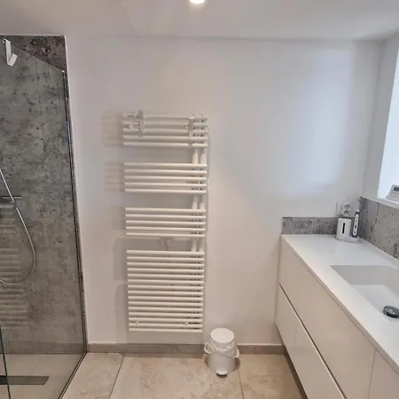 Apartman 3 Pieces Avec Terrasse Vue Mer, Piscine Et Parking A Sainte-maxime - Fr-1-780-96 *