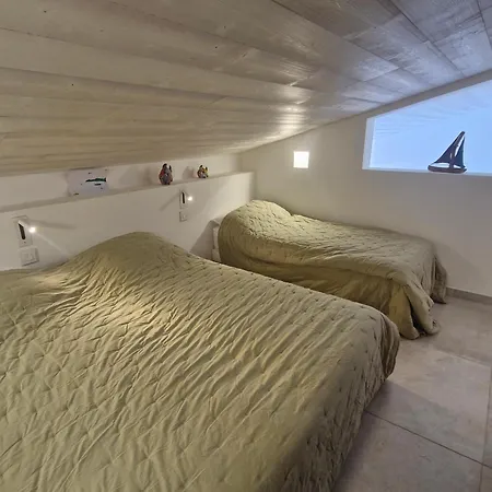 3 Pieces Avec Terrasse Vue Mer, Piscine Et Parking A Sainte-maxime - Fr-1-780-96 * La Nartelle